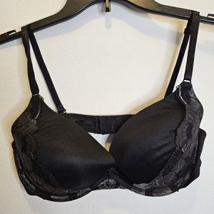 Maidenform black with lace bra Size 36C